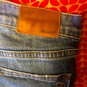 Madewell Slim BoyJean size 25, worn twice, perfect condition.